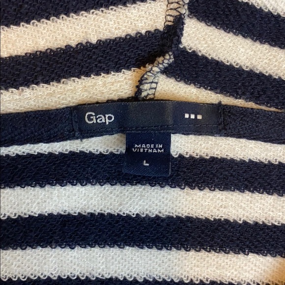 Gap Hoodie - Quarter Sleeve - Picture 3 of 5